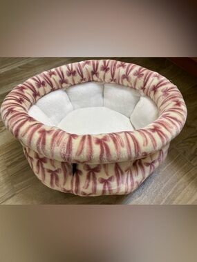 Rachel Zoe 🎀 ROUND COQUETTE BOWS CAT&SM DOG/PET COZY BED NWT
